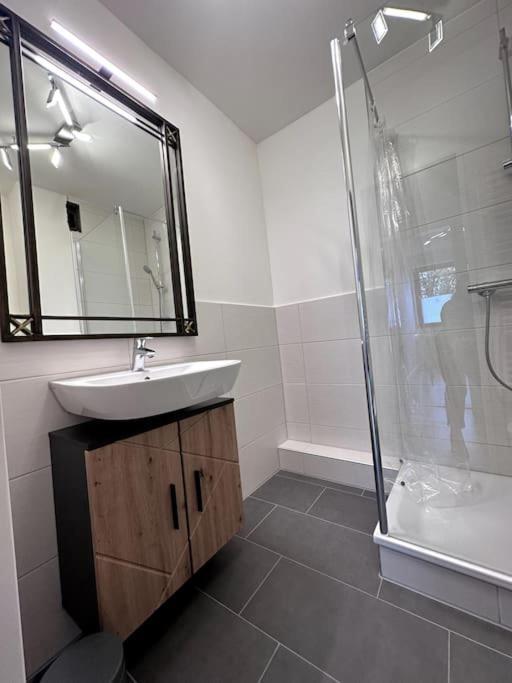 Moderne Gemuetliche Wohnung In Glinde Glinde  Esterno foto